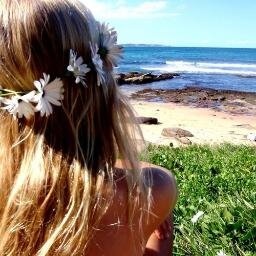 foxesblood's profile picture. #illhueminanti