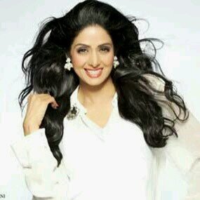 monawee1975's profile picture. 