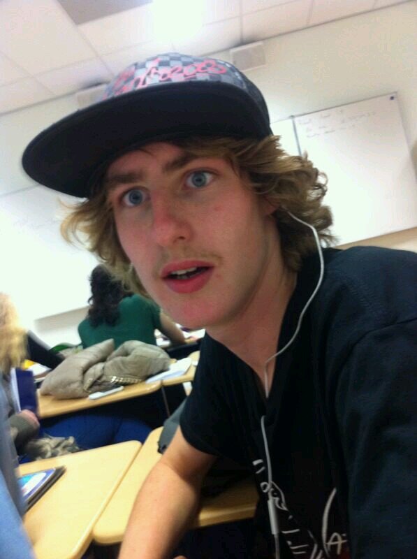 18 years old. stoner. skater. Roll up your problems, lick your solutions, burn your past, inhale the good shit, and exhale the bullshit.