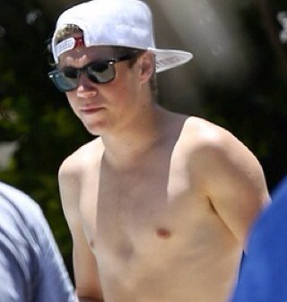 GO FOLLOW @niallcoke