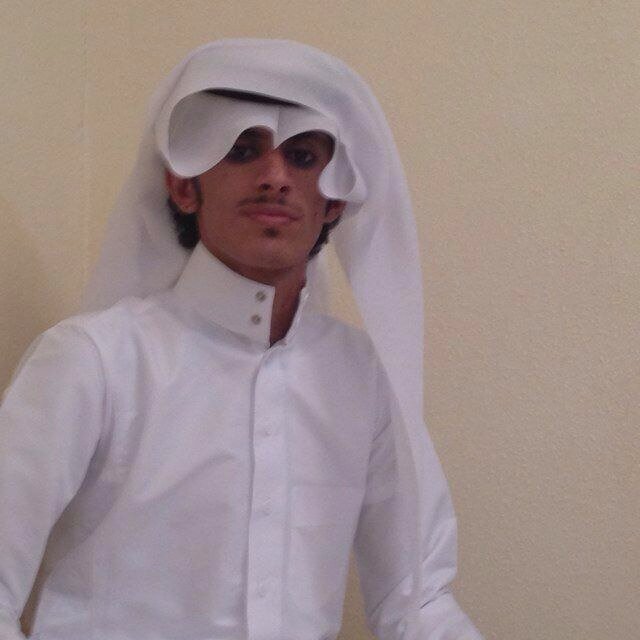 العز لنفس واجب والحياء سنه وانا يديني من الثنتين مليانه وان شحو الناس ربك يعطي الجنه  مايغني الا كريم الوجه سبحانه