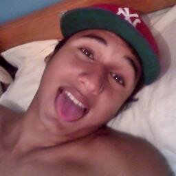 meu face : http://t.co/I1qkUnXc.....
Vamos brindar o dia de hoje que o amanhã só pertence a Deus !