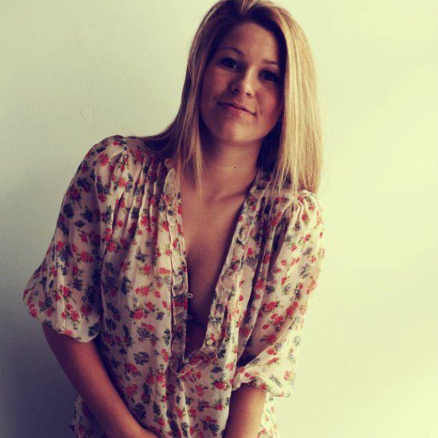 Single mommy, Country Girl, Lover of all things flowery. I love to smile 3