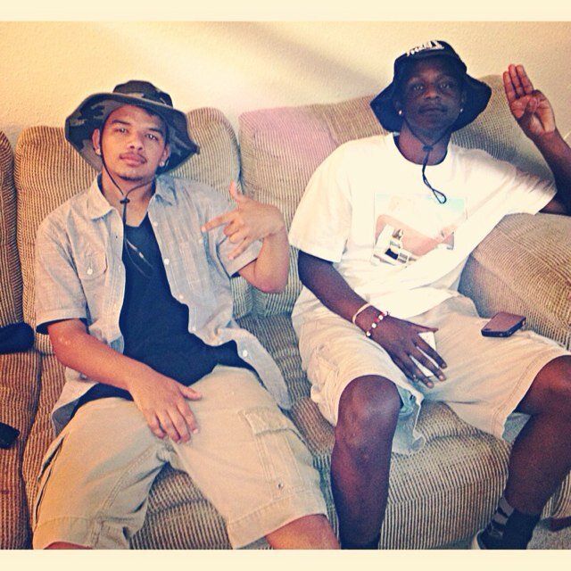I live life on the edge fuck what people say bang bang! #teamfollowback , #Teamfollowme, #teamlightskin, #SRE, #ddn