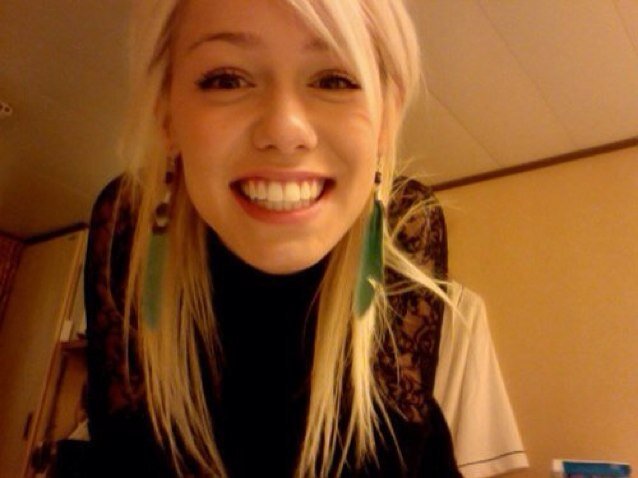 I'm Jenna, I sing in Tonight Alive. Single. {RP account}