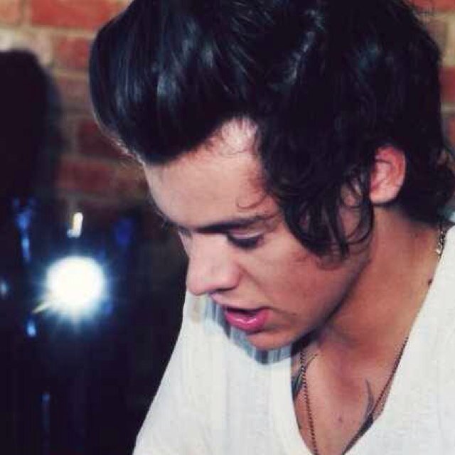 PLEASE FOLLOW @_narrysdestiny , if you already do thank you (: