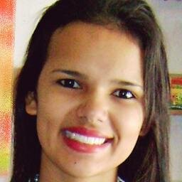 Sou pessoa de dentro para fora. Minha beleza está na minha essência e no meu caráter. Acredito em sonhos, não em utopia. Mas quando sonho, sonho alto.
