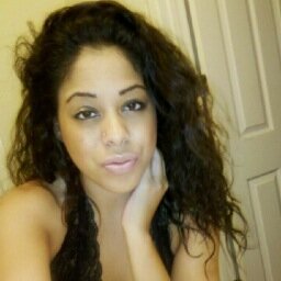 - 19 - student & I'm about my monayyy..if you are 2 check out the site below, they pay you to be on Twitter&Facebook #easymoney #nowtrending #gogetta