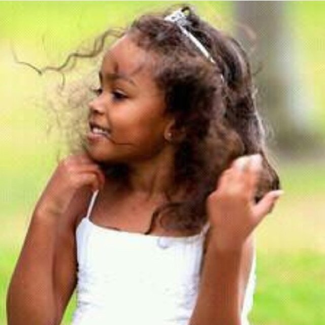 zeewmn's profile picture. 