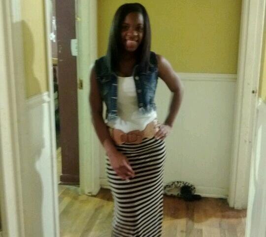 They SAY loves right around the corner ,BUT IT SEEMS LIKE IM WALKING IN CIRCLES !! Ill find him one day ! #TEAMSingle