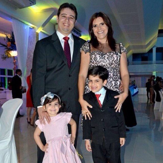 Empresária e apaixonada pela minha família...