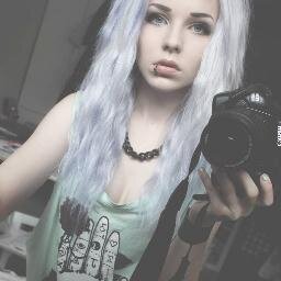 Im A Full Celebrity If u follow me i will follow u back I PROMISE!!Never Break my promises....