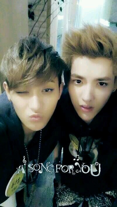 หนีฮ่าว~ผมแพนด้าจื่อเทา
ดำรงตำแหน่งมักเน่แห่งexo-mครับผม อยากรู้จักมากกว่านี้มาคุยกันนะ*ยิ้มละมุน*(ตระกูล~ผีโรคจิต~)