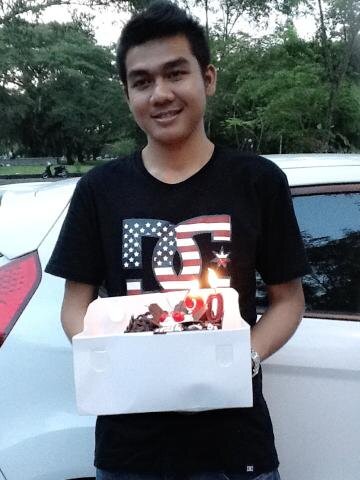 EzaaaPahlevi's profile picture. 