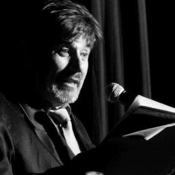 Teatrista y Profesor de Teatro... Actuar es lo mejor de la vida. Vivo en Chillán.