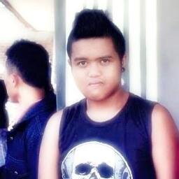 RoniBacok's profile picture. only god cant judge me \m/