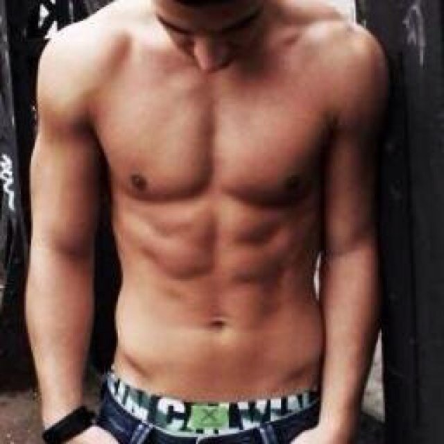 Wil je gegooid worden!!!????? Retweet en maak kans !! Zet wel een leuke foto als ava !?