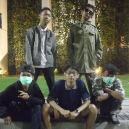 ~member~
M.S         : voc clean/rap
Reza       : voc scream
Titto      : Guitar
Bregas   : Bass
Aditiya  : Drumm