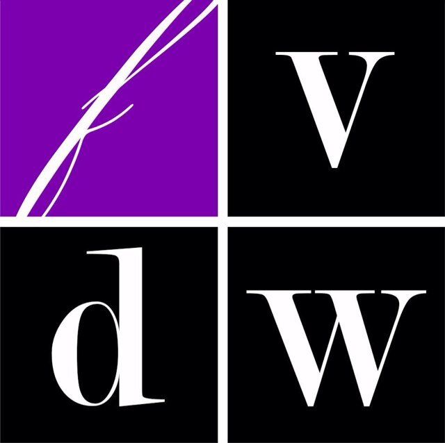 Qualified Wedding & Lifestyle Photographer