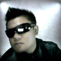 love barca . love arsenal .love pssi and i hate drugs . smoke . hipocritical.i like futsal and i player football . 
     how about you ?