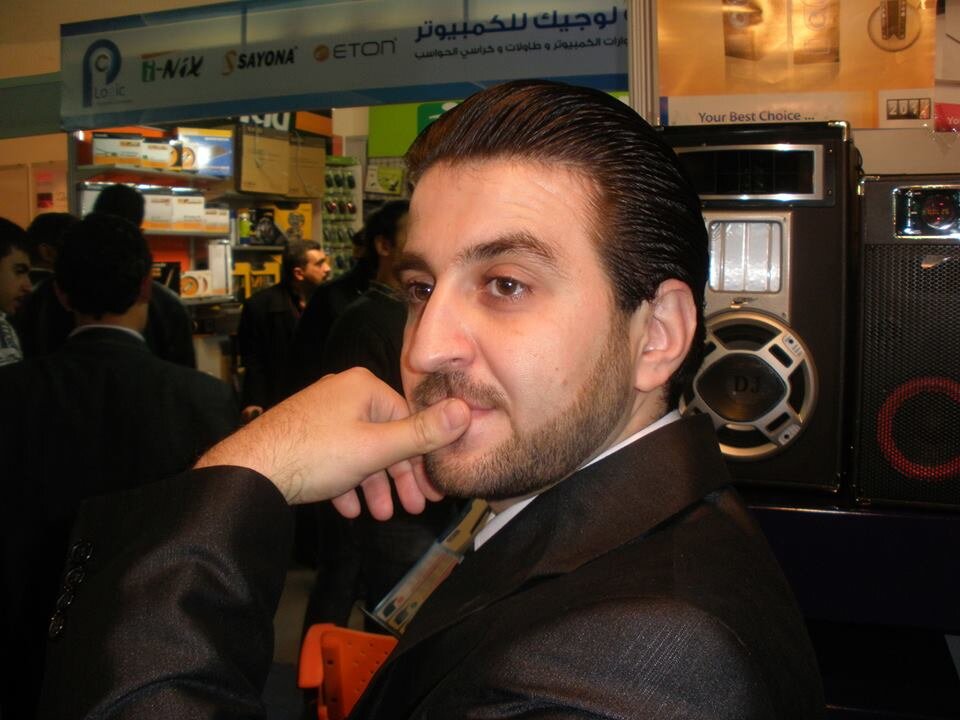 mahmoudshrf's profile picture. وما نيل المطالب بالتمني ولكن .. تؤخذ الدنيا غلابا