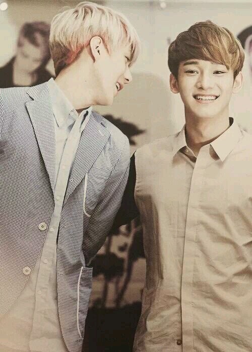 อันยองฮะผมชื่อเฉินจาก EXO Mนะผมขี้เหงาลองคุยกะผมสิฮะผมไม่กัดฮ่ะ*แยกเขี้ยวว* ฟอลผมมาสิฮะ3 แฟมผมหล่อทุกคน:THE EXO PLANET FAMILY♥23-11-12