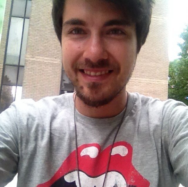 Alex_diaz_diez's profile picture. Sigue al conejo blanco... 01010101010