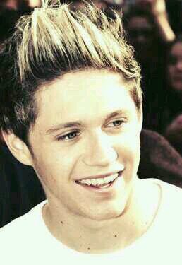 Toda la informacion de la pareja del momento Niall & ____