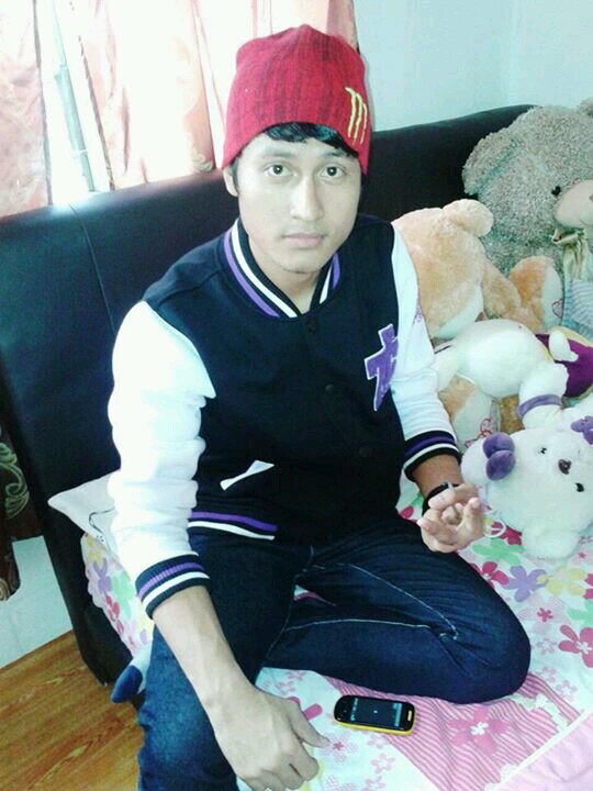 Badruz_Developh's profile picture. 100% M u s l i m