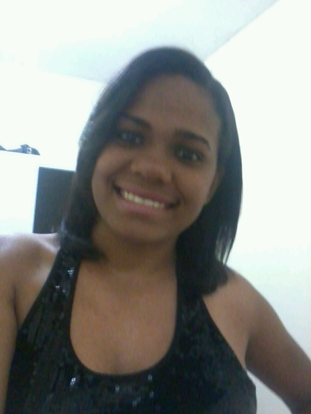 ♔ㅤGuarda-me Senhor, como a menina do olho. Esconde-me à sombra de tuas asas' (Salmos 17:8)