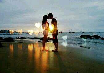 volg ons voor de leuke lieve en herkenbaare tweets !♥
#loveVoorFans