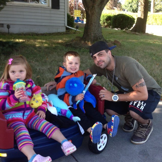 Love my kids braylon and briel and my fiance alexis hattabaugh