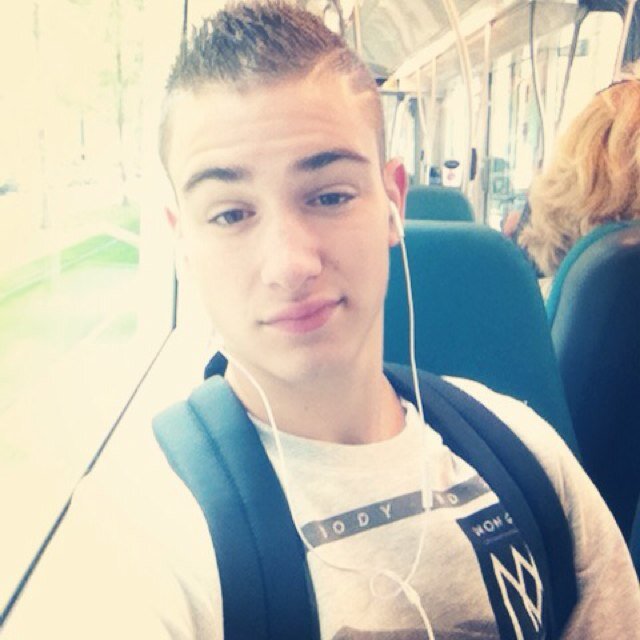 Rotterdam - Zuid | STC | 19 jaar | FC Binnenmaas | Melody  ♡