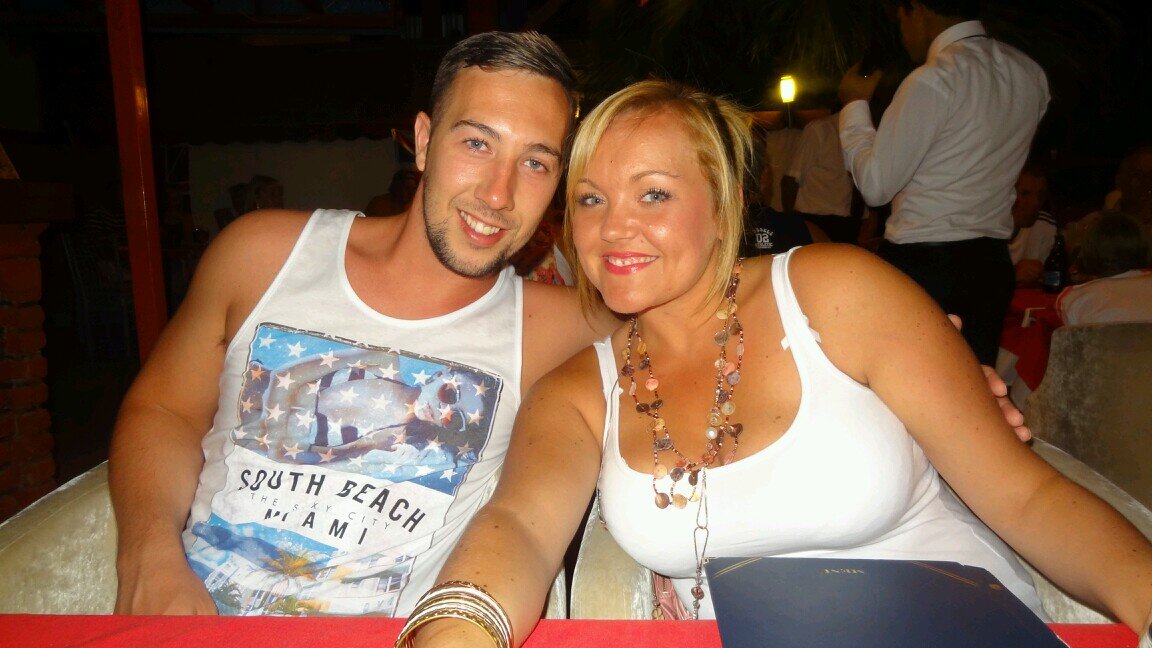 APearson87's profile picture. 