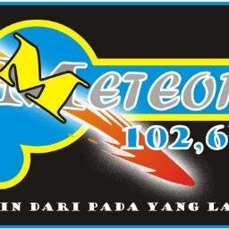 meteorfm sebelum nya bernama ELITE FM pd tahun 2000, tahun 2004 menjadi meteor fm sampai sekarang dan merupakan radio pertama kali  di kertosono