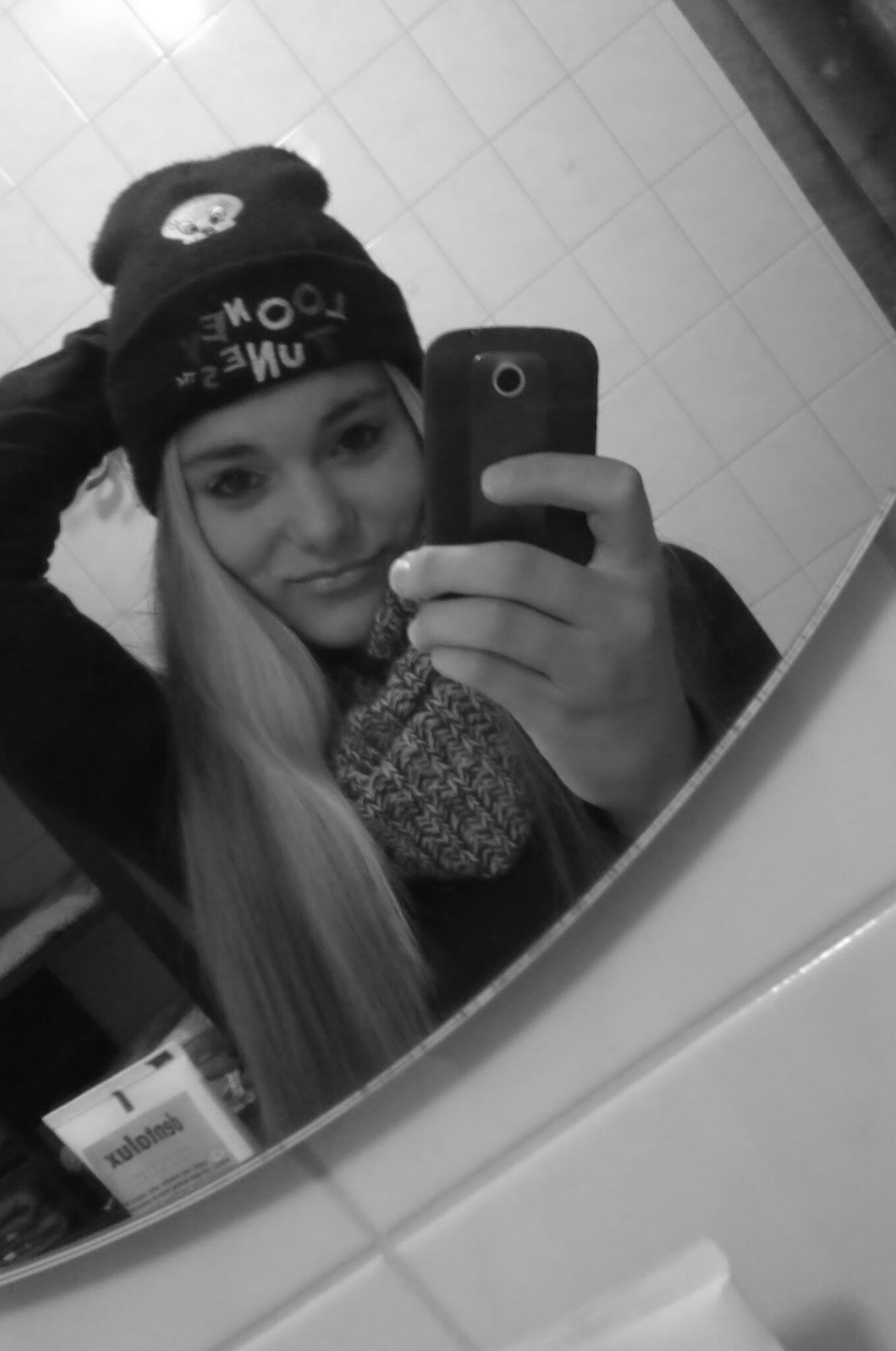 Yᵒᵘ Oᶰˡʸ Lᶤᵛᵉ Oᶰᶜᵉ ♡♡♡.