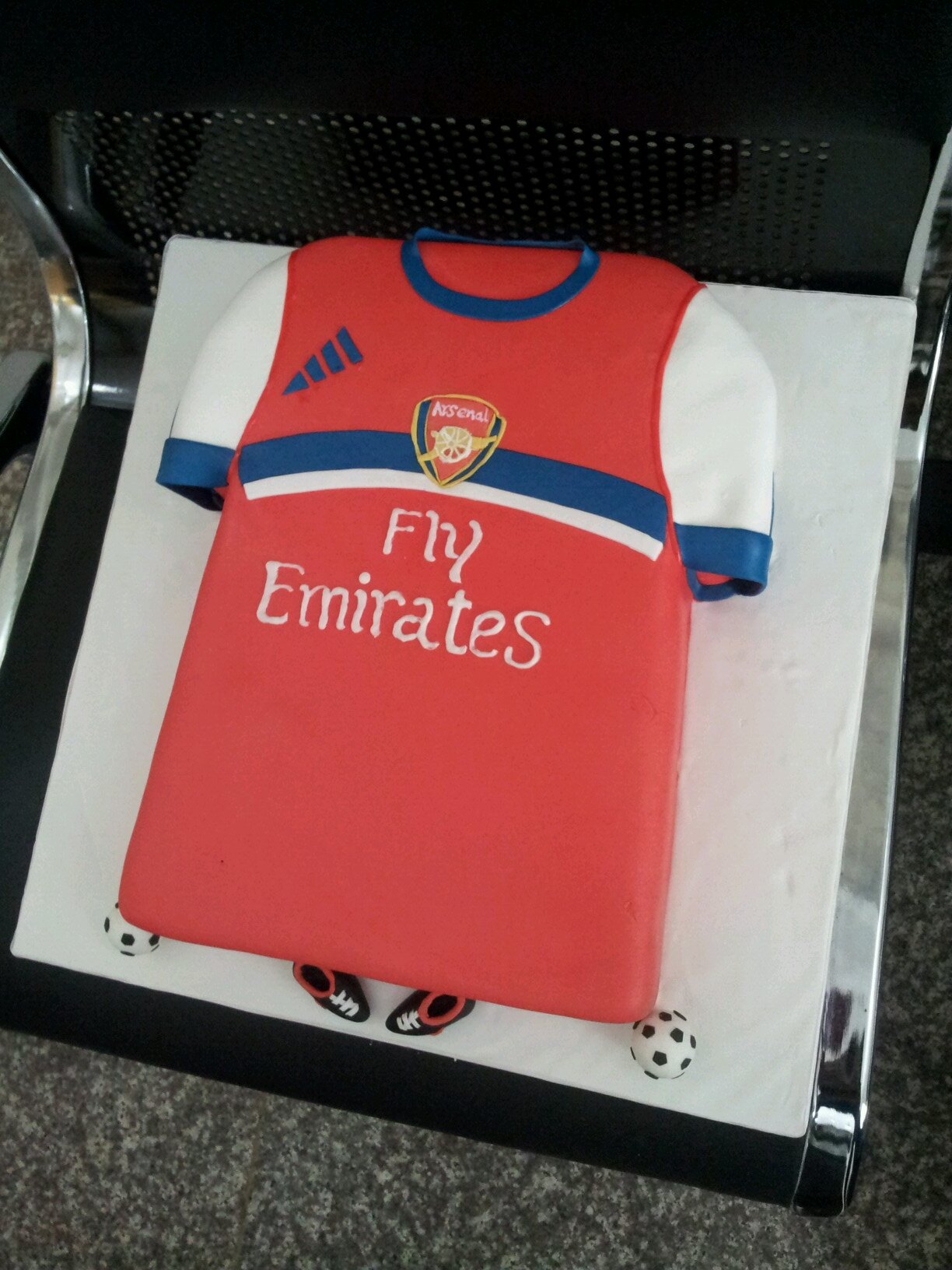 The sickest cake bakery in abuja!!!! theme cakes,cookies,wedding cakes, chocolate fountain delivery available place ur orders now!