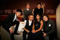 «Dejaron de sentarse en las escaleras para empezar a subirlas» FOREVER YOUNG