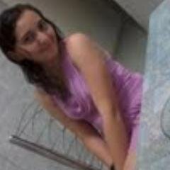 adoro jogar bola, compor musicas, cantar, dançar e ler. Adoro passear, aventuras gonstantes. Objetivos na vida, ser jornalis, e tecnica de informatica...