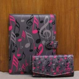 TariBinder's profile picture. 