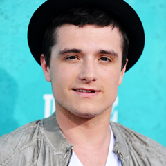 First Official Italian Page for Josh Hutcherson. Online since: 8/1/12 (Personal account @biebsguitar and @beauswendy)