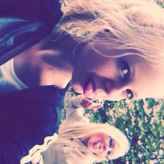 11 y-old• 1D♥AustinMahone• we love L2D @Crazy_Rooz ;P• best frends: @crazy_Rooz @nootje120 @_bellieberr @sisterx• LOVE YAA♥