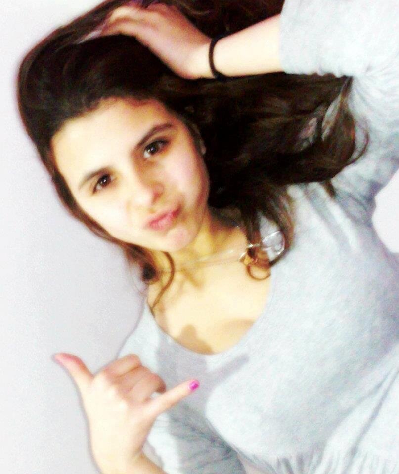 LilianaPaiva20's profile picture. Mulher nunca engana os homens, apenas pratica o que aprendeu com eles.