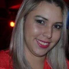 Cristã, Católica ..Me sinto realizada e feliz, NOIVA de pessoa maravilhosa.. E um  Filho qe e razao do meu viver!
