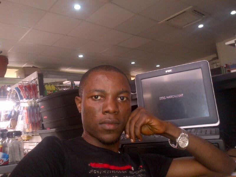 Accountant,young entrepreneur,interior designer,space planner and general consultant bla bla bla,I'm a 1 man many possibilities.#TEAMGUNNERS