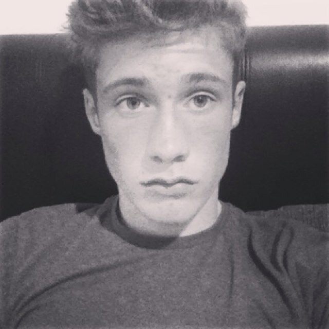 Chilling is the best thing ever✌