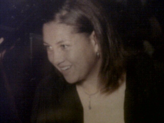 Easy going, socialite, loves my family and friends!!!!!  Hate fake people!!