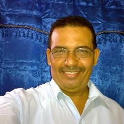 Analista y programador de computadores, e iniciado en el marketing por Internet y con deseos de aprender de los grandes.
