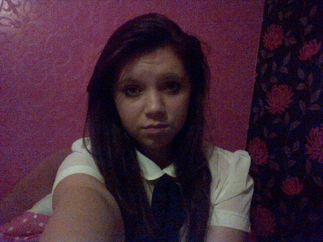 Follow me;and irl follow back!:)
