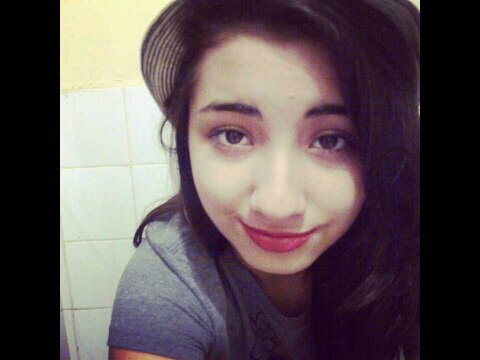 Hondureña, amante de la musica:$Sigueme y te sigo/follow me and I follow you back/